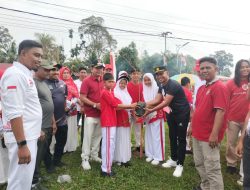 Kepenuhan Hulu Meriahkan HUT RI ke-80 dengan Pawai Jalan Sehat dan Penanaman Pohon