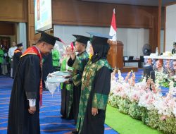 Karyawan/ti Media Kembar Group Ucapkan Selamat Atas Pencapaian Gelar Sarjana “Normal Harahap, SH”