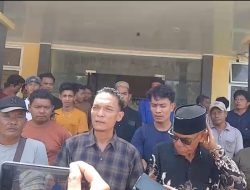 Korban Pencurian Sawit Jadi Terlapor, Ratusan Warga Datangi Polres Rohul Desak Pengusutan Transparan*